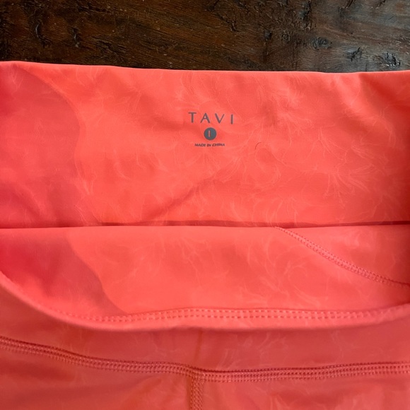 TAVI High Waisted 7/8 Leggings - salmon pink with subtle pattern - Picture 3 of 4